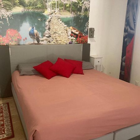 Le Studio D Aurelie Avec Spa Ete En Pleine Campagne Et Proche De Toute Commodite ロックモール エクステリア 写真